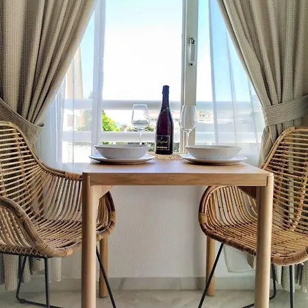 Dona Carlota Gardens, Sea Views, Pool, Restaurant Apartment Torremolinos